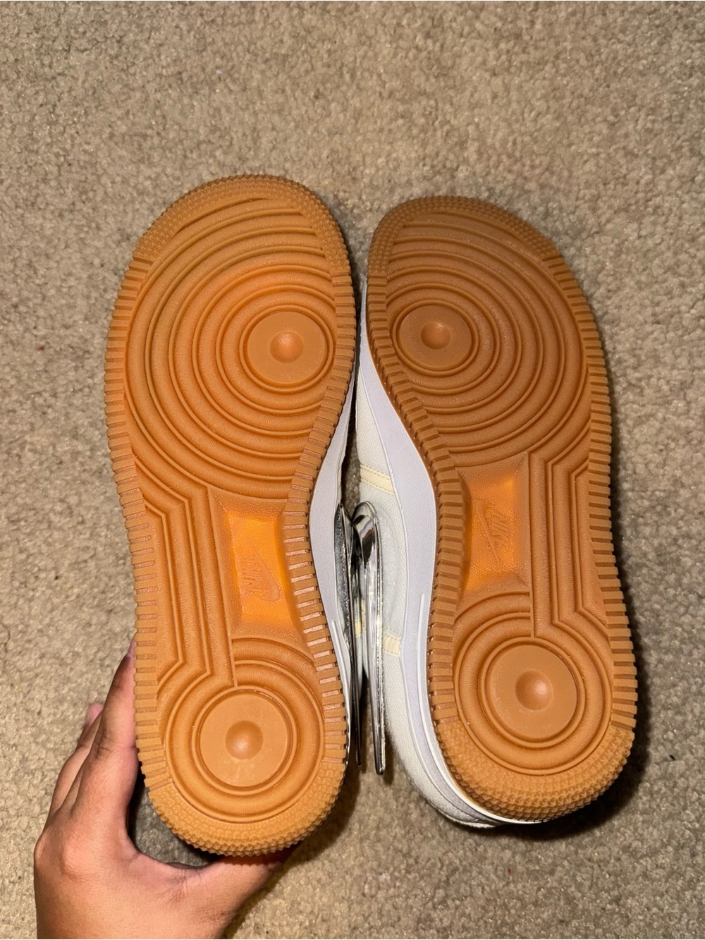 Sneakers - Picture 5 of 7